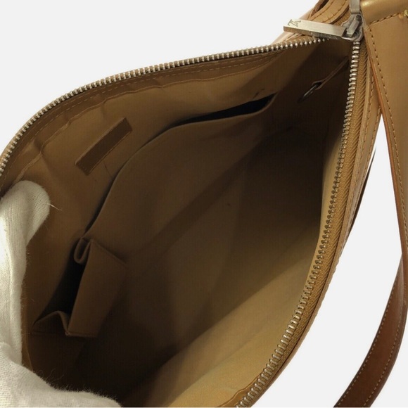 Louis Vuitton Bags - Picture 14 of 16